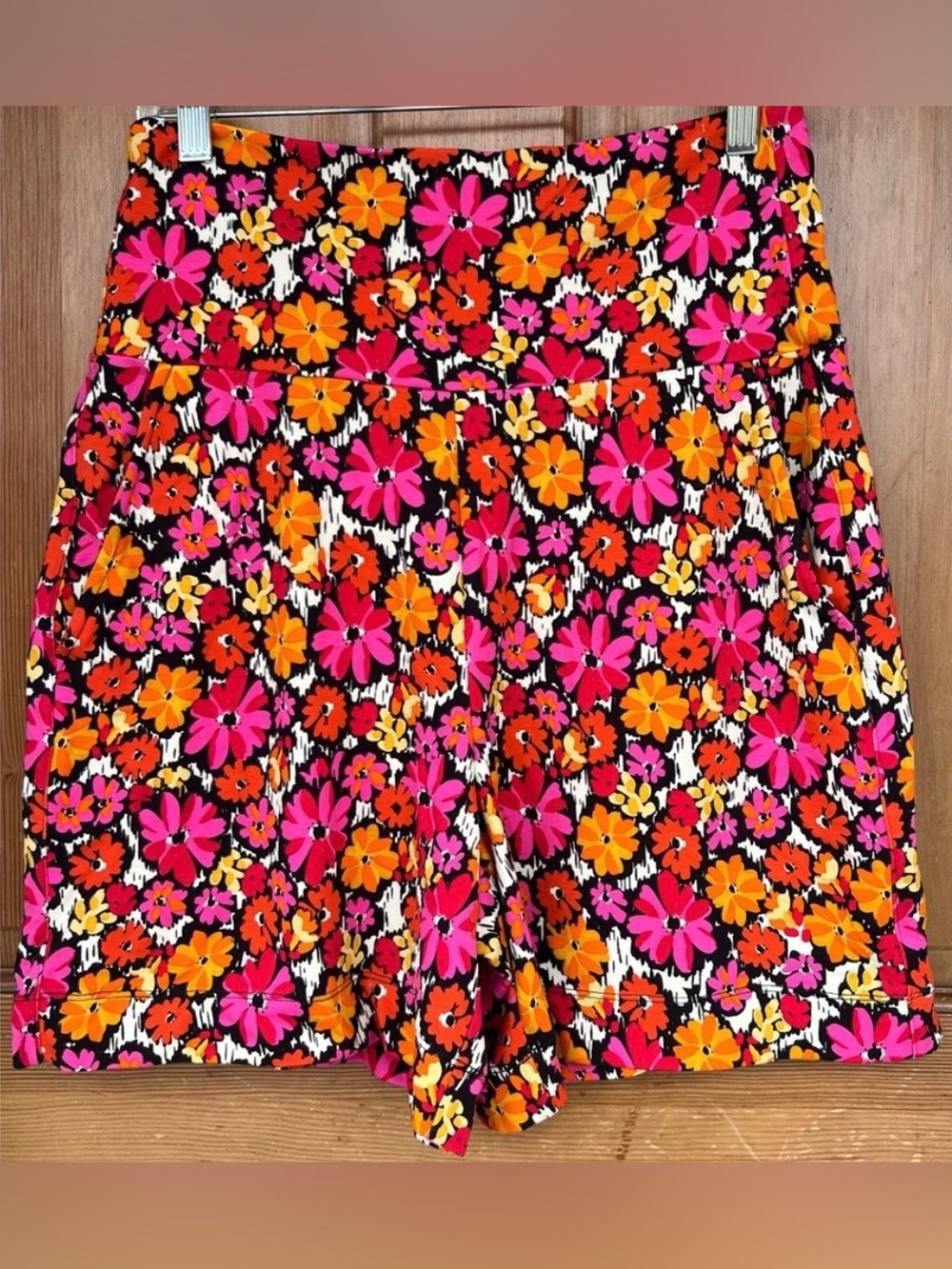 Cabi Chance Floral Colorful Shorts M